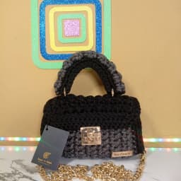 The crunch crotchet bag